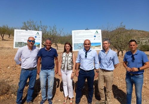 Agricultura mejora dos caminos rurales en Albox tras una inversión de 271.300 euros