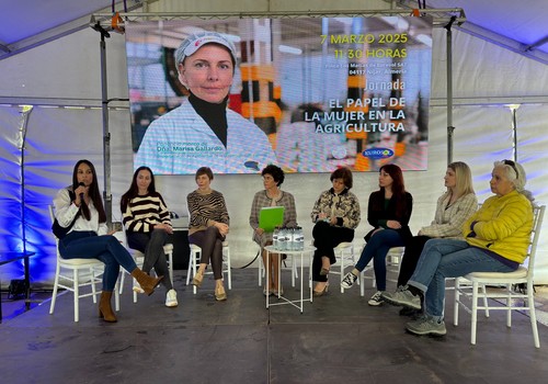 Las Jornadas ‘El papel de la mujer en la agricultura’ destacan la contribución femenina al sector hortofrutícola