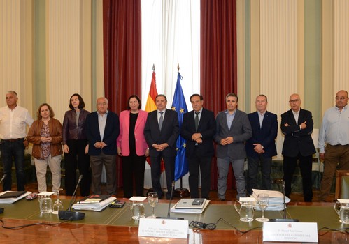 Planas traslada a las organizaciones la firme voluntad del Gobierno de defender los intereses de los productores en el actual contexto geopolítico