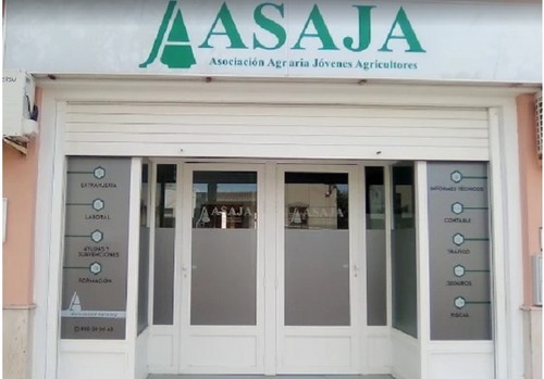ASAJA Almería solicita la retirada inmediata de la campaña de Ecologistas en Acción contra el campo almeriense