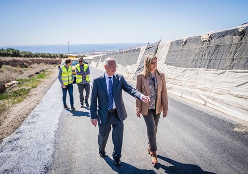 Roquetas adjudica las obras de mejora del Camino Viejo de Dalías y el Camino de Las Palmeras por 167.892 euros