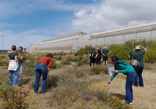 La Junta publica una guía para fomentar la biodiversidad y el control de plagas en invernaderos mediante el reciclaje