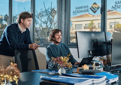 Enymax-Envasesa Motril: confianza, cercanía y compromiso en cada entrega