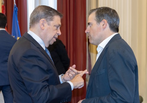 Luis Planas recibe a la nueva comisión ejecutiva de la Unión de Pequeños Agricultores y Ganaderos (UPA)
