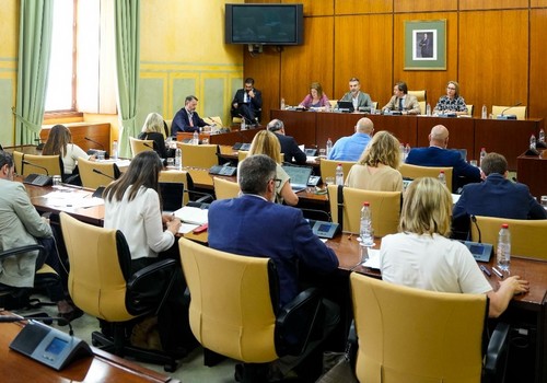 La Junta sigue trabajando para ayudar al sector y que pueda afrontar la epidemia del mildiu en viñedo