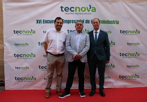 Agroponiente pasa de colaborador a patrono de la Fundación Tecnova