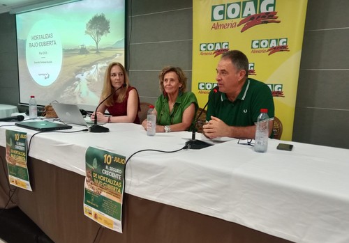 COAG Almería celebra la Jornada El seguro creciente de hortalizas Bajo Cubierta
