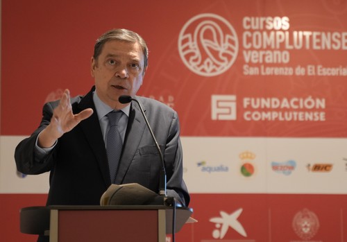 Luis Planas espera que la negociación con Estados Unidos evite la imposición de aranceles a las exportaciones