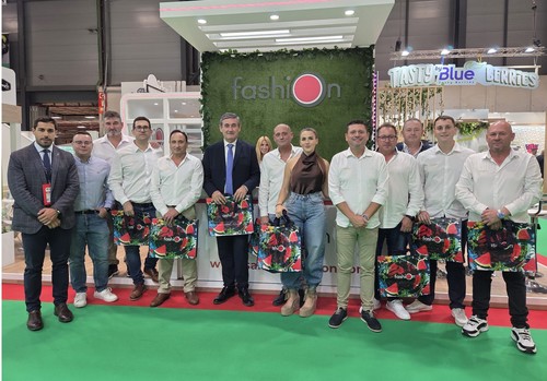 El alcalde de Adra respalda a las empresas locales en la feria Fruit Attraction