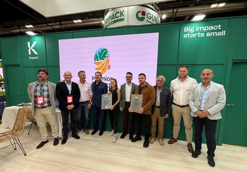 Koppert premia la revolución verde en control biológico de platanera a Amalur Isleña y Conagrican, ganadoras de los Premios Musa