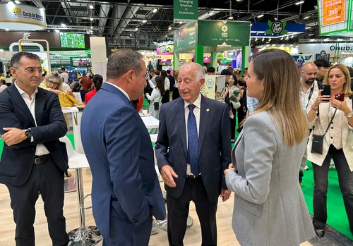 Gabriel Amat acompaña a las empresas hortofrutícolas de Roquetas de Mar en Fruit Attraction 2025