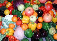 Las máquinas expendedoras de alimentos de los colegios sustituirán la comida basura por productos saludables como las frutas