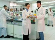 El etiquetado de los alimentos centra la primera jornada del curso sobre biotecnología que acoge la UAL