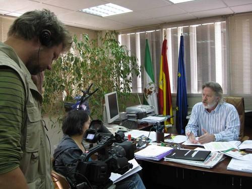 El delegado de Agricultura destaca en una televisión de Alemania el avance de Almería en el control biológico para el cultivo de frutas y hortalizas