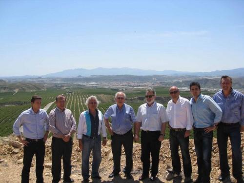 El delegado de Agricultura y Pesca visita unas explotaciones de cítricos en Cuevas del Almanzora