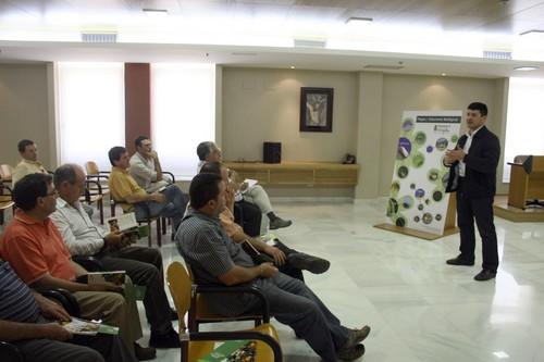 Agricultores argentinos visitan El Ejido atraídos por el modelo productivo y comercializador