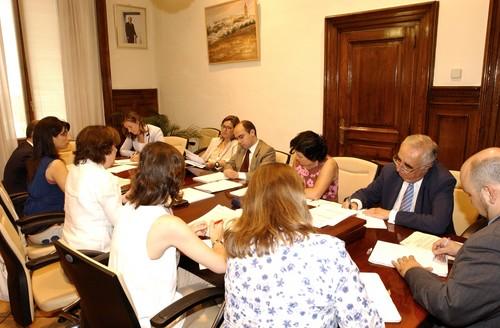 El Grupo Interministerial para el Sector Alimentario ha estudiado mejoras en el funcionamiento de la cadena alimentaria