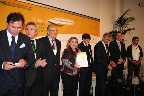 Aguilera exige que no se reduzcan los fondos para frutas y hortalizas en la Política Agrícola Común a partir de 2013