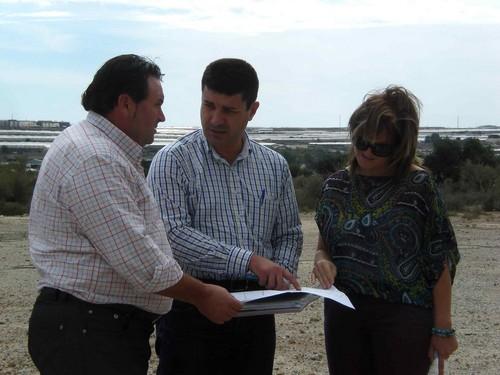 Asaja y el concejal de Agricultura de El Ejido visitan los solares cedidos por la Junta de Andalucía para el acopio de restos agrícolas
