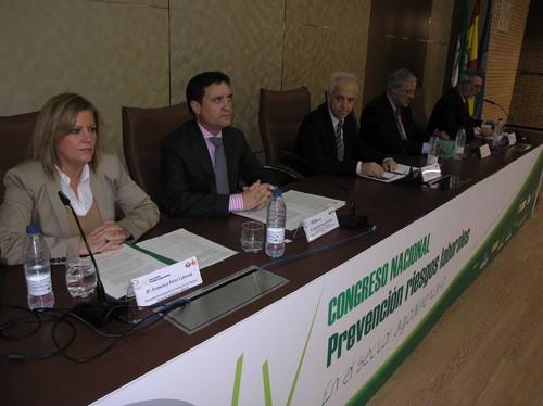 El Rector destaca el trabajo de la UAL en investigación y docencia en la prevención de riesgos laborales en el sector agroalimentario