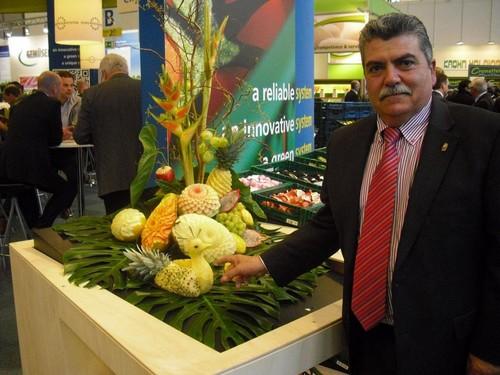 El concejal de Agricultura del Ayuntamiento de Vícar,  José Romera, destaca la participación de las empresas y cooperativas del municipio en Fruit Logistica