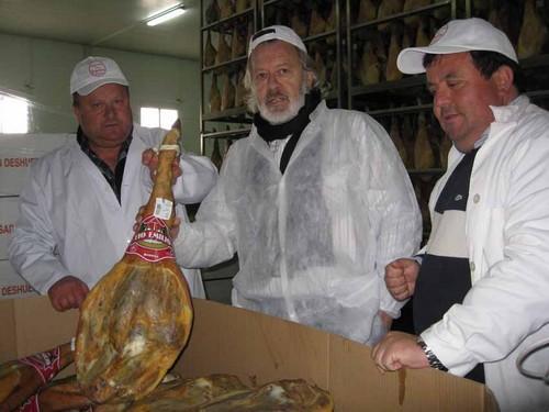 El delegado de Agricultura valora la apuesta de las cárnicas del Almanzora por mejorar y ampliar su oferta