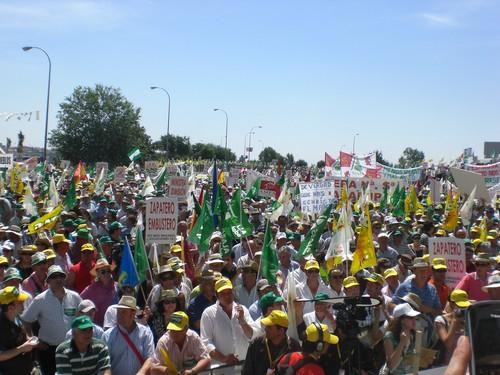 El campo se movilizará el 10 de marzo por la penosa situación del sector