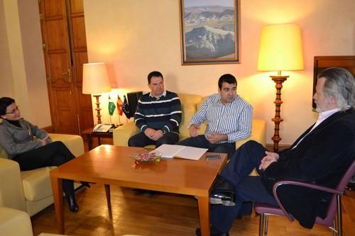 COAG Almería se reúne con la delegada de Gobierno y el delegado de Agricultura para condenar el reportaje de ‘The Guardian’ y tratar el problema de los restos agrícolas