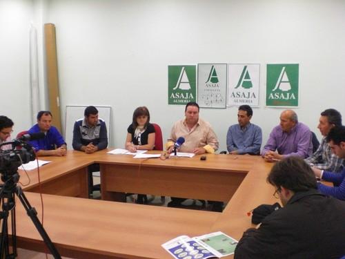 Asaja repartirá 5.000 kilogramos de hortalizas en el Paseo de Almería