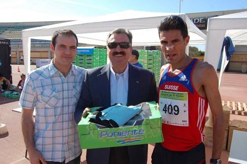 Agroponiente ha vuelto a repartir ‘salud’, un año más, entre los participantes del Medio Maratón Ciudad de El Ejido-Agroponiente