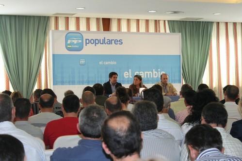 Más de 250 agricultores acuden al encuentro con la eurodiputada popular Esther Herranz para conocer aspectos de máxima relevancia para el sector agrícola en la provincia