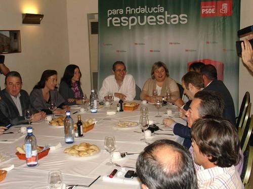 El PSOE de Almería analiza junto Clara Aguilera la situación de la agricultura de la provincia y sus perspectivas