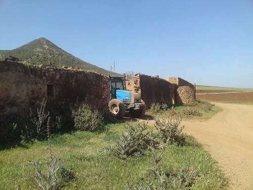 Izquierda Unida de Níjar denuncia la Sociedad Agraria ‘La Misión’ utiliza el Cortijo del Fraile como un almacén