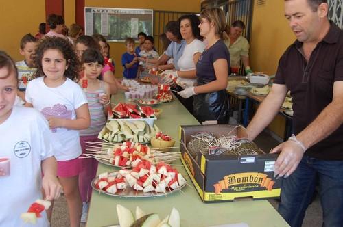 Unos 400 niños han degustado diversas recetas de melón y sandía en la ‘Jornada de Fomento del Consumo de Frutas y Verduras’