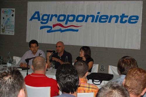 Agroponiente reúne a medio millar de agricultores en sus reuniones de planificación de campaña en Níjar, El Ejido y Castells