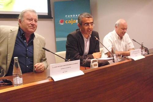 Agrobío apuesta por implantar el control biólogico en el 50% del cultivo del tomate
