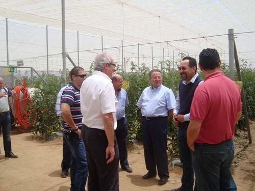 Empresarios agrícolas exploran con la cámara nuevas posibilidades de negocio en la región mexicana de Baja California