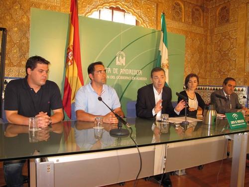 La Junta respalda con 1,5 millones la internacionalización de Novedades Agrícolas y el inicio de actividad de IDI Spaces