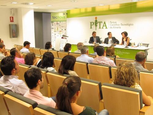 Los empresarios de la industria auxiliar de la agricultura se interesan por los fondos reembolsables de la Junta de Andalucía