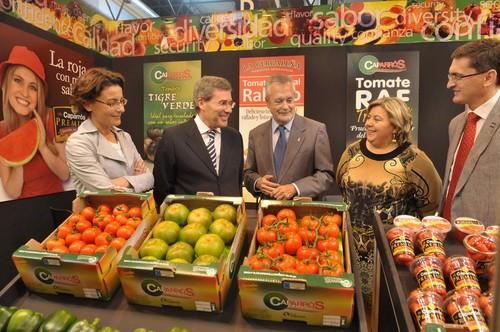 Griñán asiste a la inauguración de la III edición de la Feria ‘Fruit Attraction’, con cerca de 90 empresas andaluzas