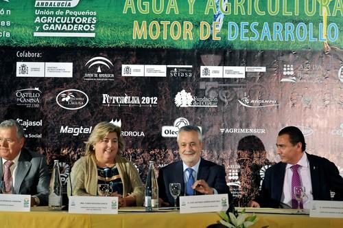 El regadío representa el 32% de la superficie cultivada en Andalucía y genera el 63% del empleo agrario