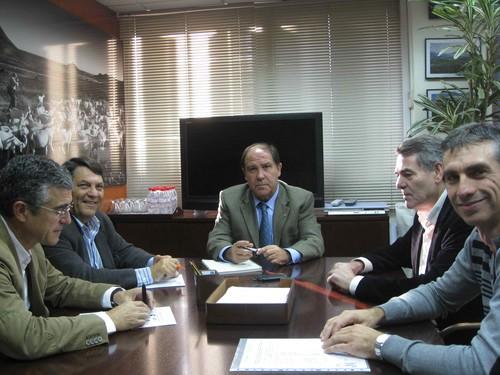 El delegado de Agricultura analiza con Coexphal y FAECA la situación del sector hortofrutícola de Almería