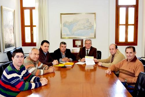 El Comité Local de COAG en Vícar se reúne con el alcalde del municipio para solicitarle su apoyo al rechazo del acuerdo con Marruecos