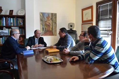 El Comité Local de COAG Adra se ha reunido con el alcalde de la localidad para plantearle las necesidades del campo