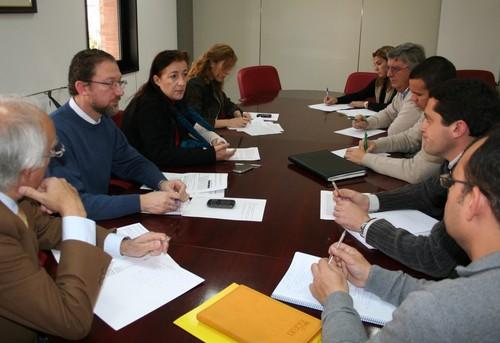 Agricultura insta al ministro a solicitar urgentemente a Ciolos el almacenamiento del virgen tras 8 semanas por debajo del umbral