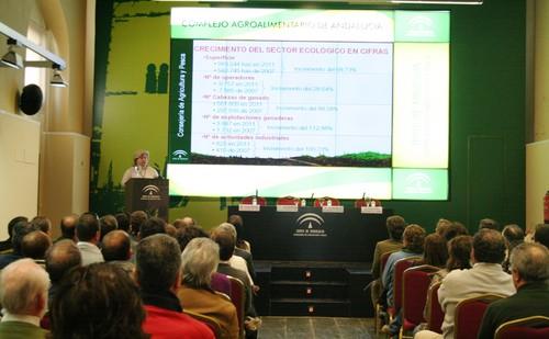 Aguilera resalta el liderazgo nacional de Andalucía tanto en operadores como en superficie de agricultura ecológica