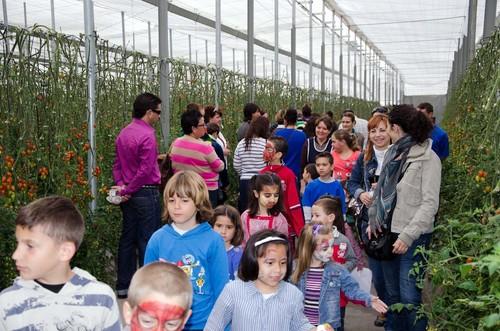 Casi un centenar de niños conoce el mundo agrícola en Caparrós Nature a través de actividades lúdicas