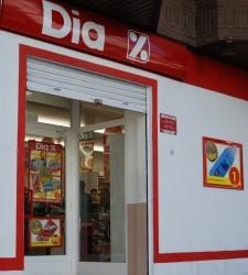 DIA aclara que está “incluyendo melones de Almería” entre sus productos a la venta