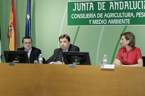 El consejero de Agricultura destaca la eficacia demostrada por los planes de desarrollo rural como vía para la creación de empleo