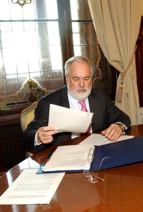 Arias Cañete refiere que 'Hay que racionalizar el uso de la fertilización con el objetivo de mejorar su eficacia'